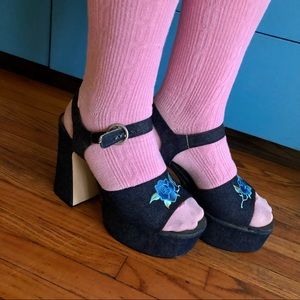 90s embroidered vintage platform heels 8.5